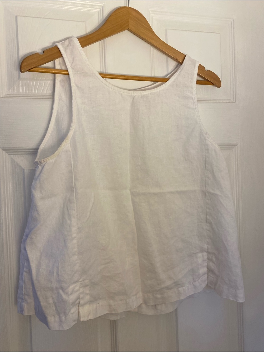 Dreamers White Linen Tank Top - Women's Sleeveless Scoop Neck